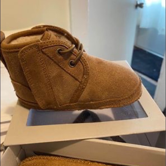 Baby Ugg boots 4c - Picture 3 of 4
